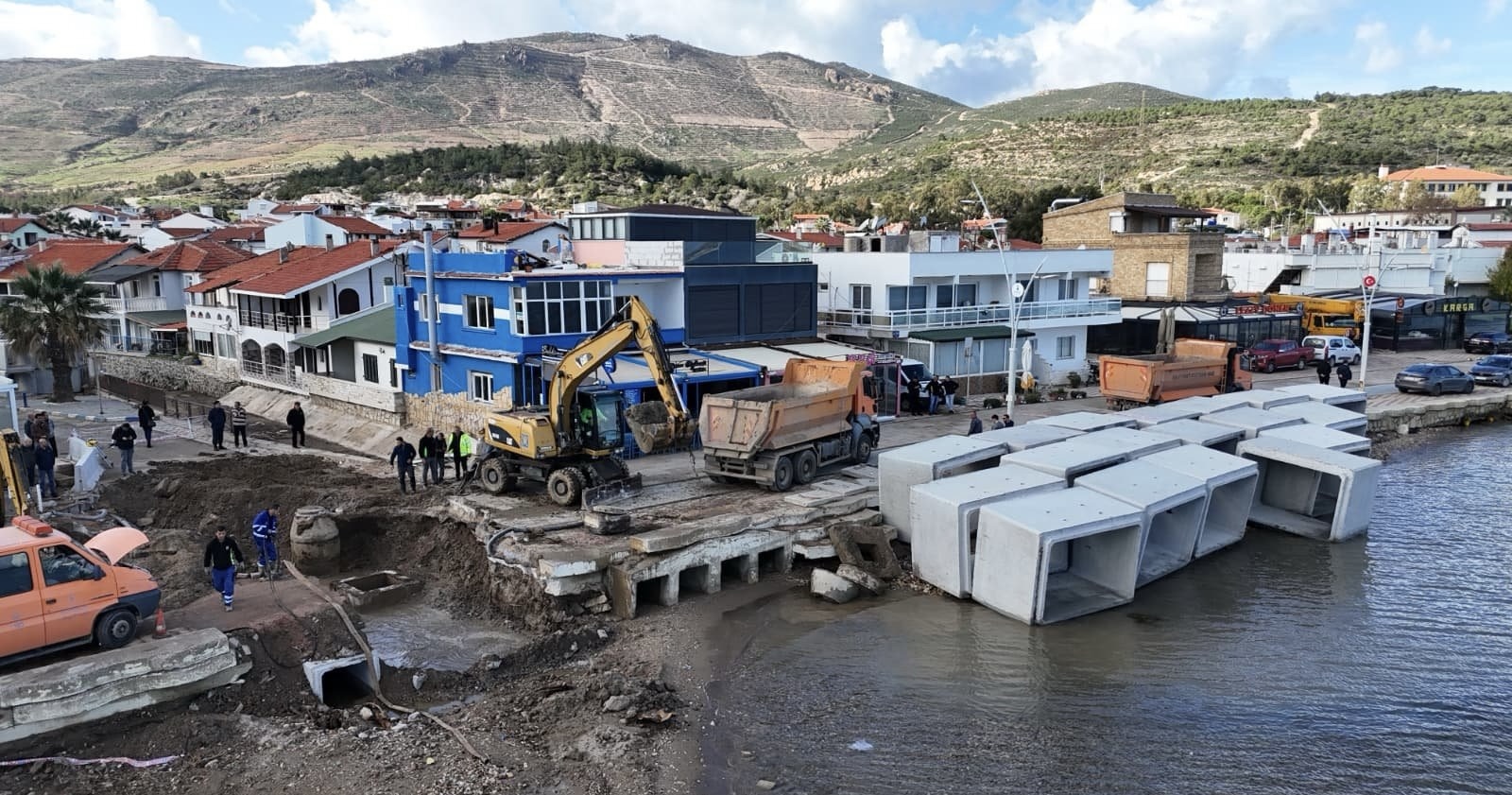 Foça'ya Tam 138,6 Kilo Yağış Düştü! Bir Önceki Selden Alınan Ders Taşkını Önledi3