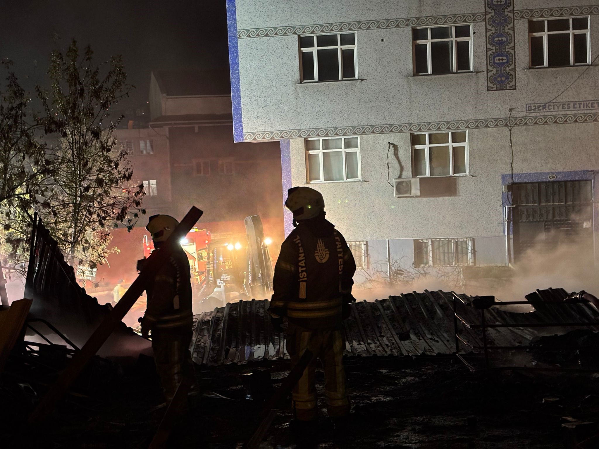 Geri Dönüşüm Tesisinde Korkutan Yangın1