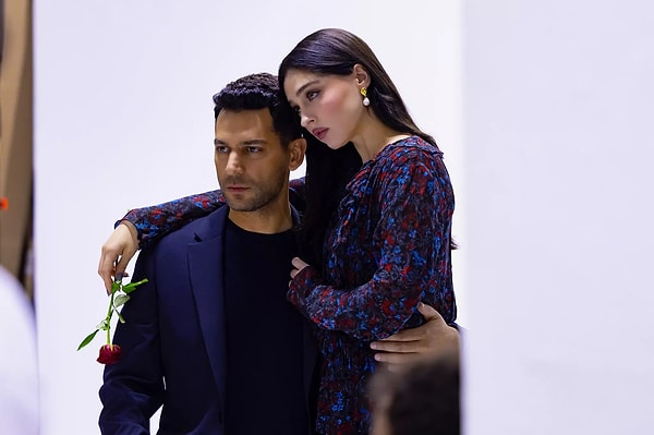 Aynadaki Yabancı dikkat çekti