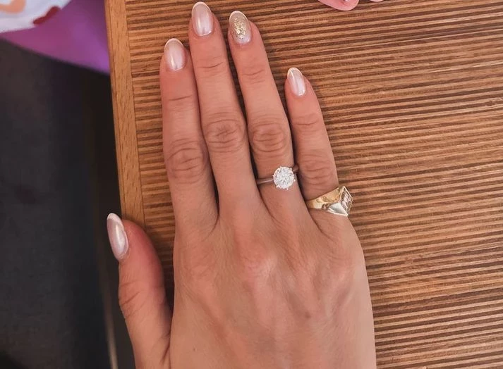 Hande Doğandemir Yüzük