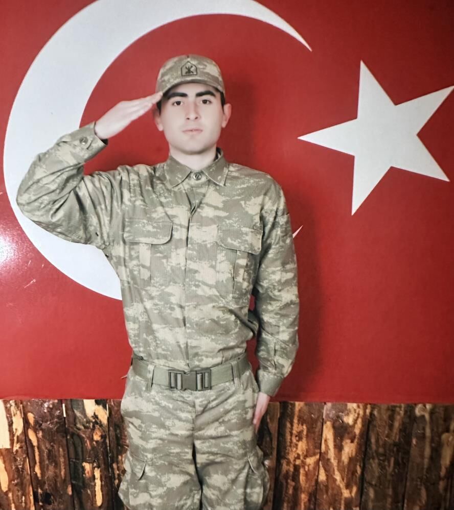 Hava Uçak Bakım Astsubay Üstçavuş Emre Altıok 1