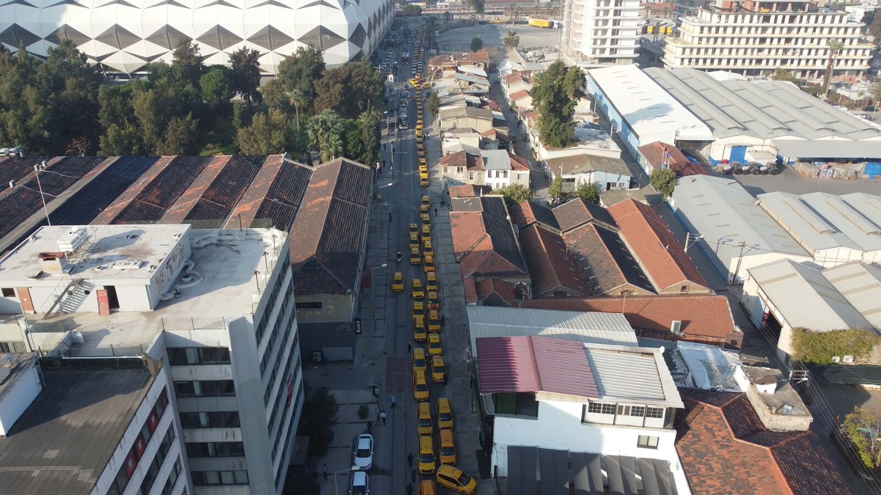 I Z M I R D E T A K S I C I L E R K O R S A N T A S I M A C I L I G A 1004945 298182