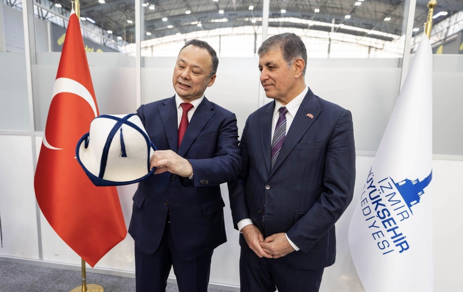 Iki Şehir El Sıkışıyor! Izmir Ve Bişkek’te Kardeşlik Adımı Büyüyor1