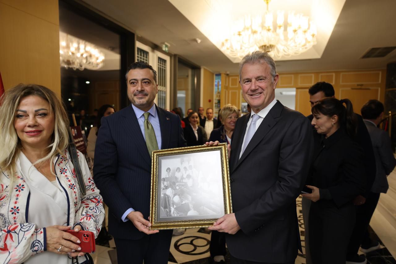 “İletişim Yüzyılında Kentlerin Hikayesi”