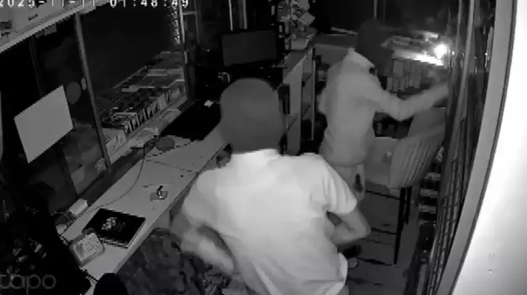 İş Yerlerinden Para Ve Sigara Çalan Şüpheliler Yakalandı; Hırsızlık Kamerada