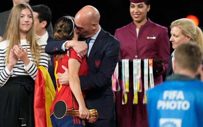 Samimi kutlama dünyada olay olmuştu...