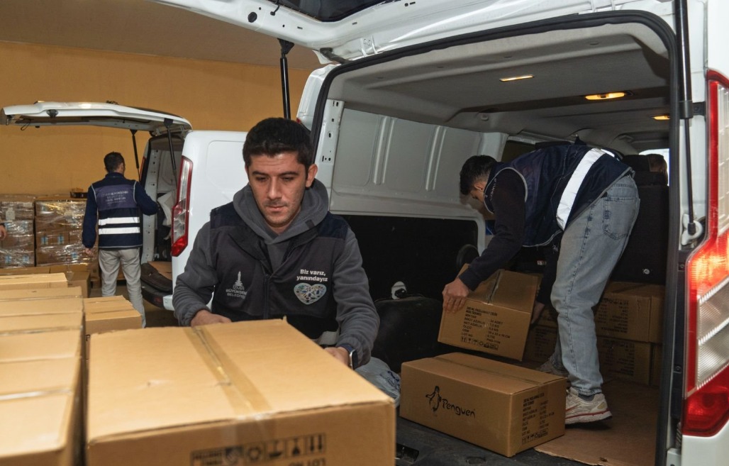 Özel tasarım termoslar okullara ulaştırıldı