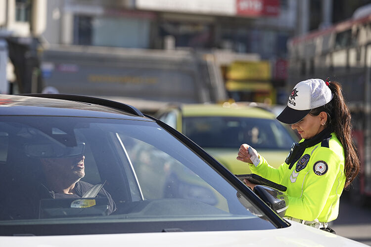 Izmir Kadın Trafik Polisleri 2
