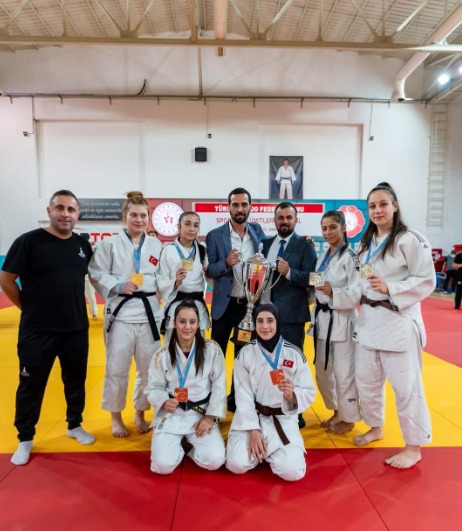 Galibiyet serisi: Rakiplere fark attılar