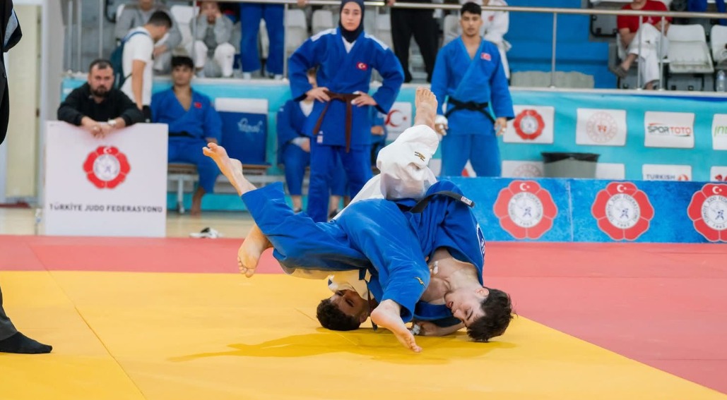 Ankara'daki final müsabakaları nefes kesti