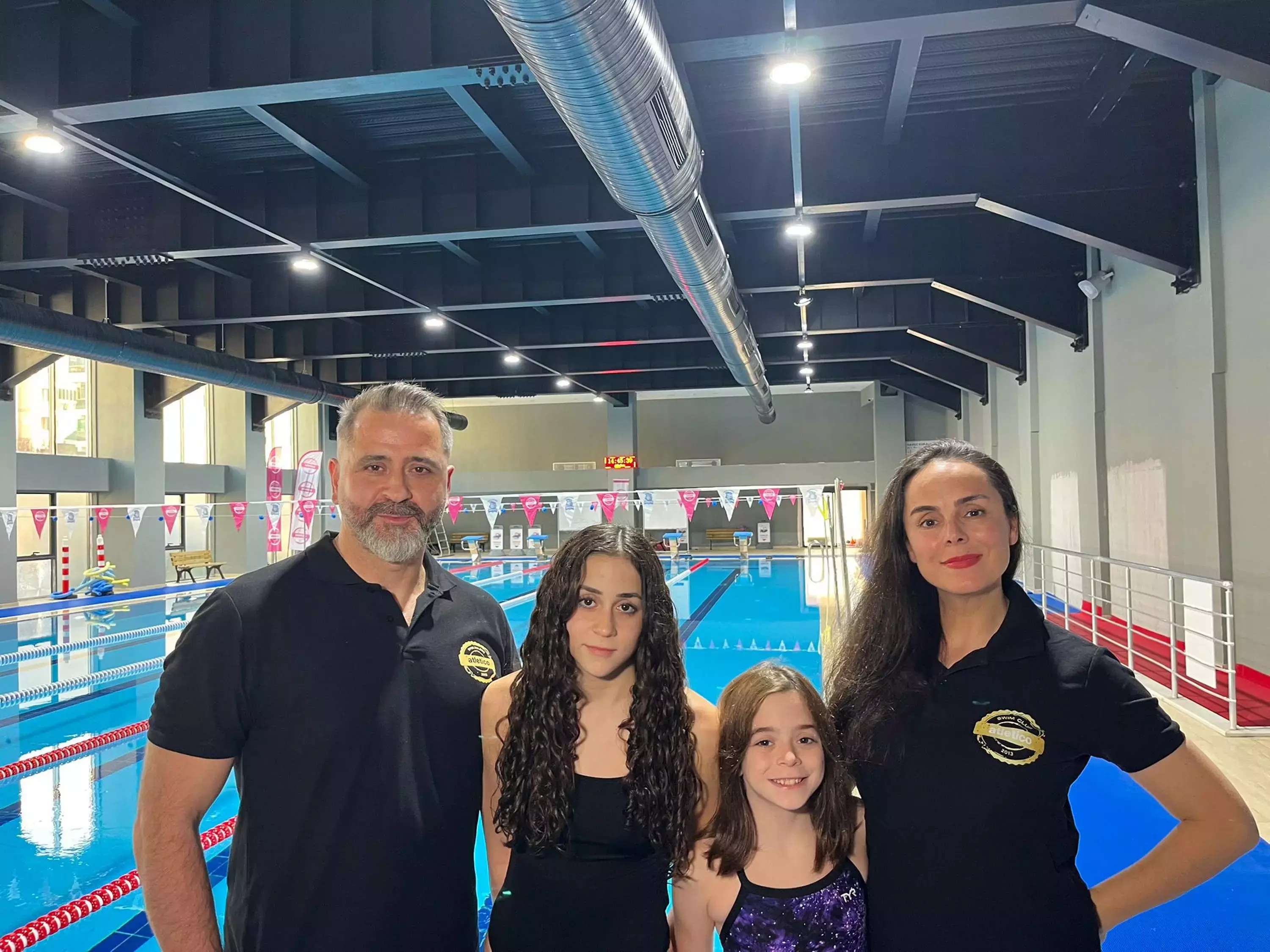 İzmirli Milli Yüzücü