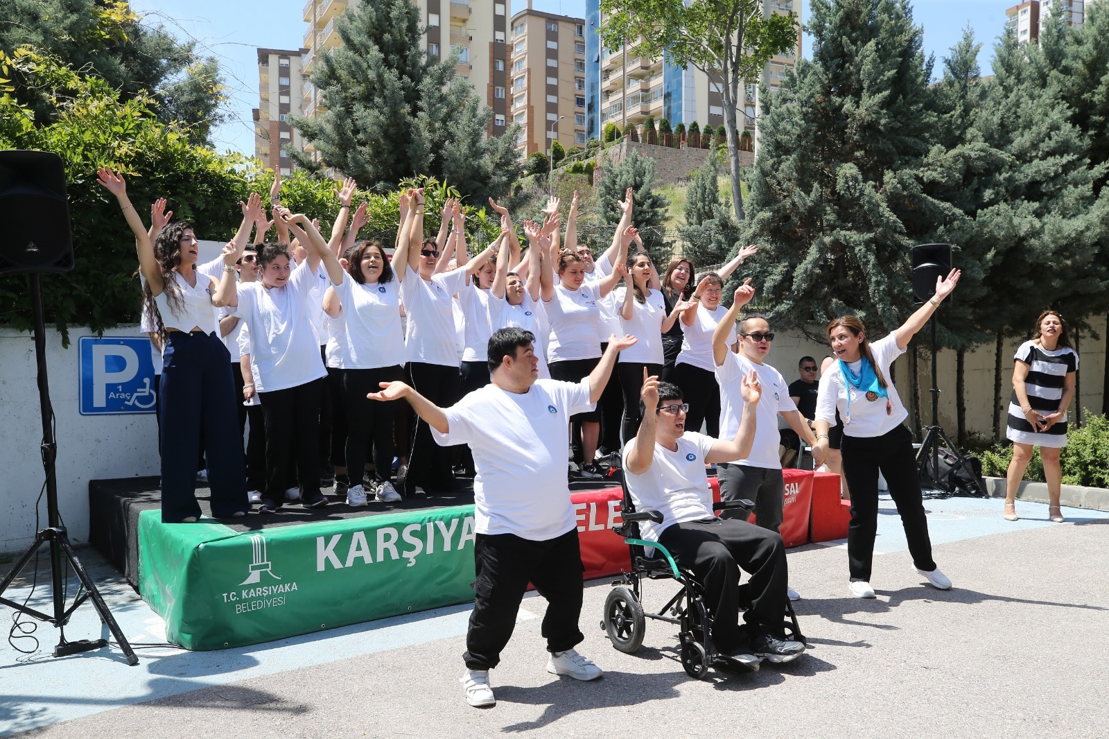 Karşıyaka’da Engeller Dayanışmayla Aşıldı3