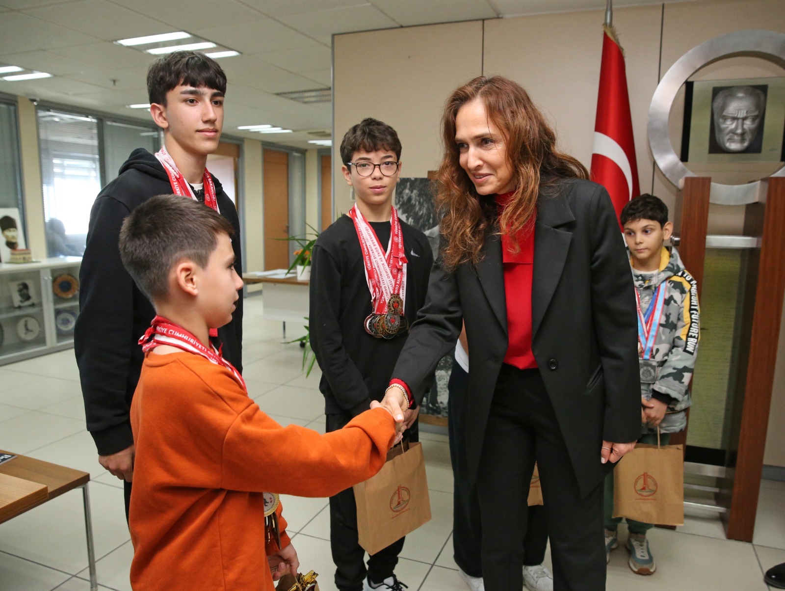Başkan Ünsal’dan şampiyonlara kutlama ve tam destek sözü