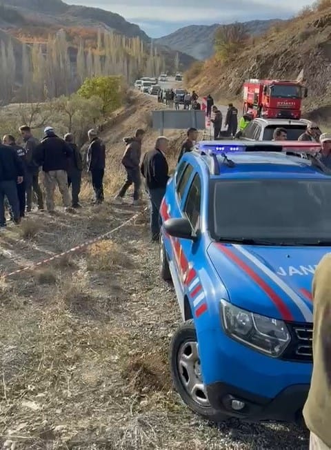 Ekipler zorlu arazide yaralılara ulaştı