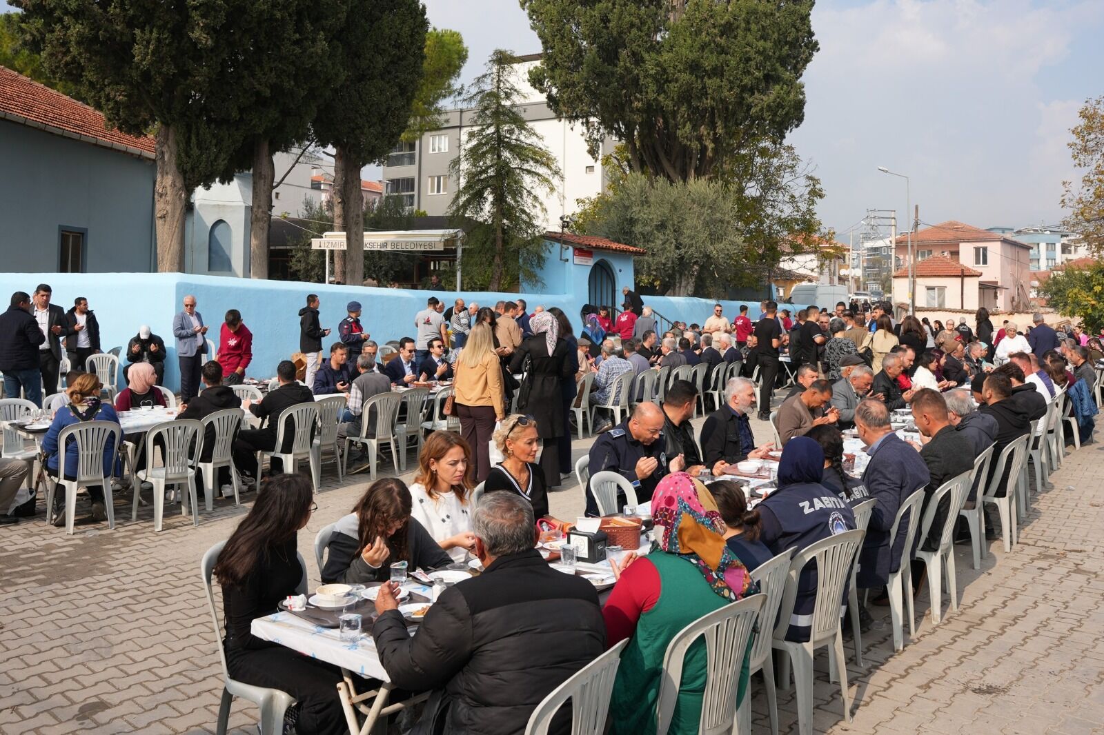 Protokol ve siyasi liderlerden yoğun katılım