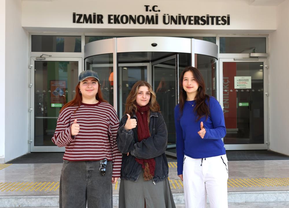 Kısa Film Yarışması’na, İzmir Ekonomi Üniversitesi