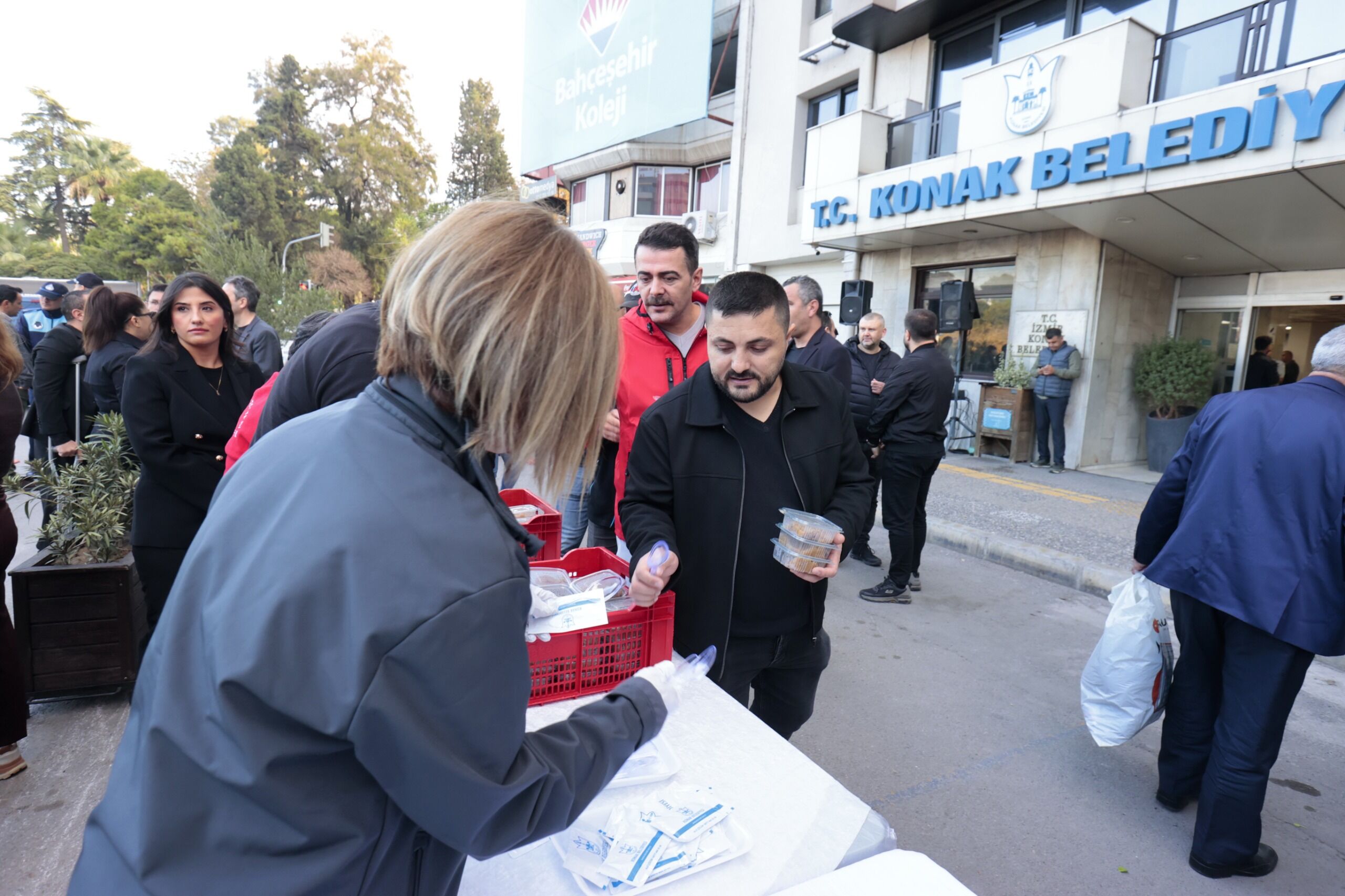 Konak’ta Atatürk Sonsuz Özlem Ve Saygıyla Anıldı (3)