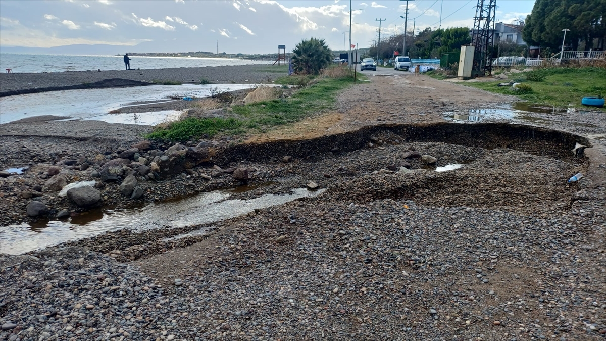 Kuvvetli Yağış Ayvacık’ta Taşkına Neden Oldu3