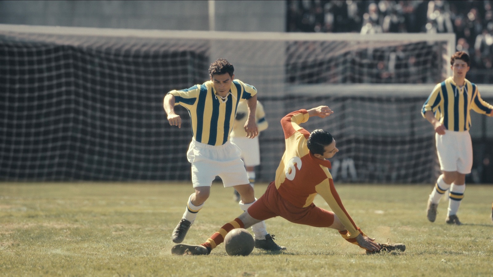 Futbol sahneleri için 5 aylık profesyonel idman