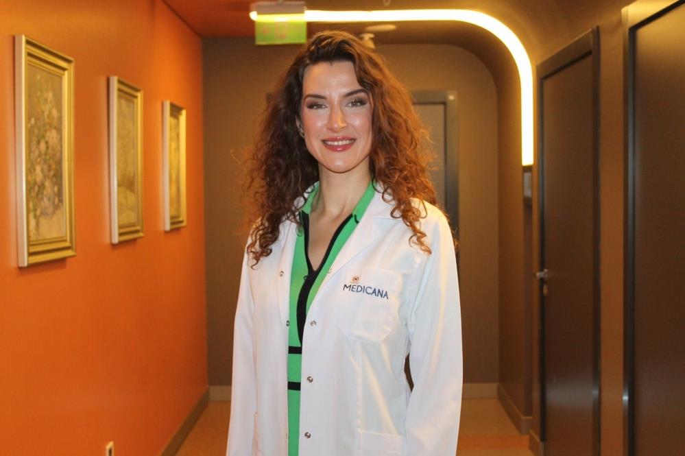 Medicana International İzmir Hastanesi Psikiyatri Uzmanı Dr. Öğretim Üyesi Müge Yaşar,