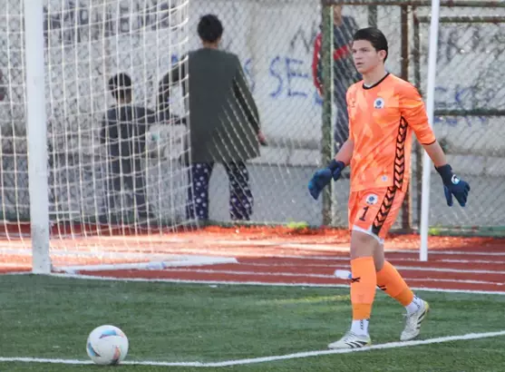 Menemenli Kaleci Alp'i Beşiktaş Dened