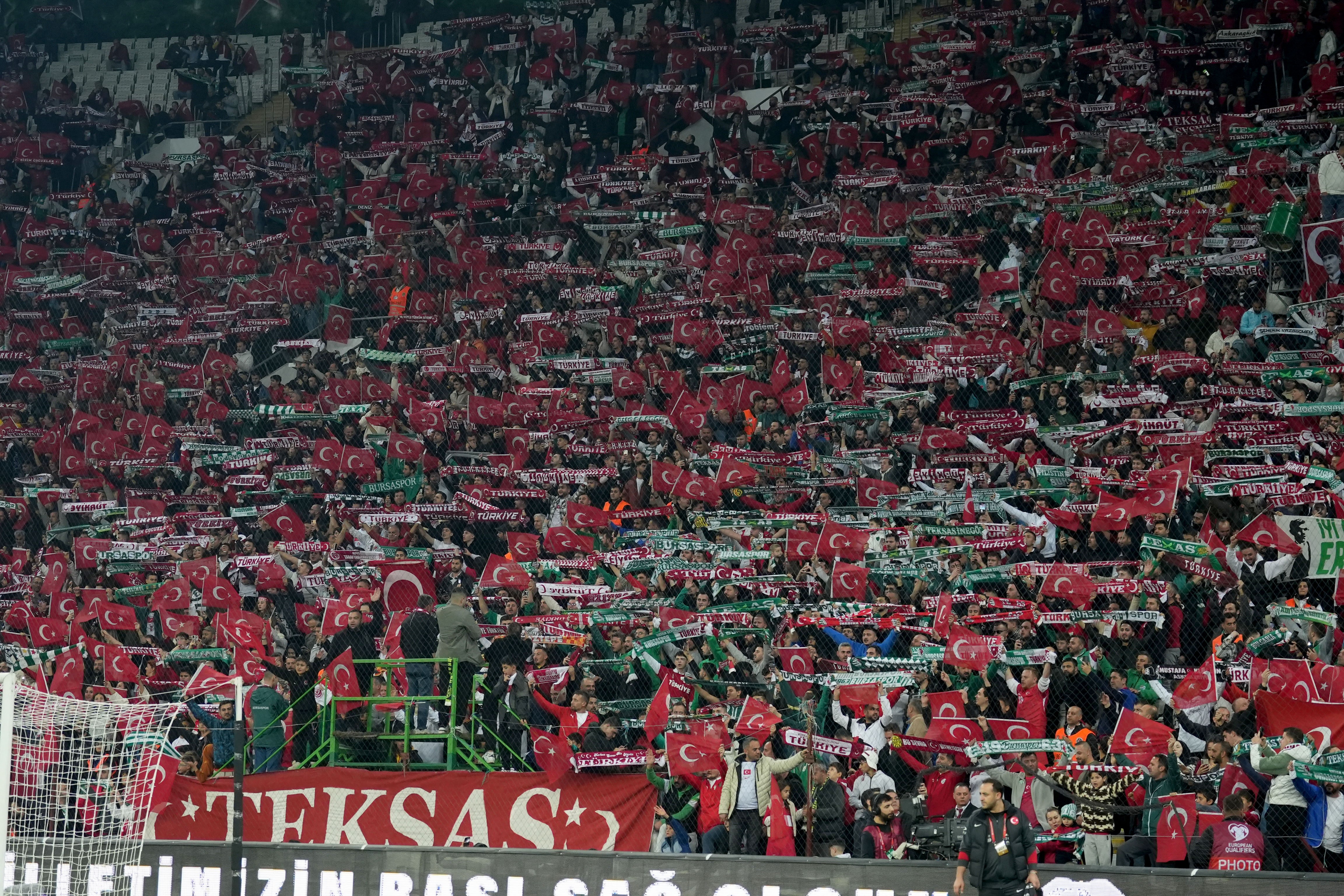 Maç öncesi saygı duruşu