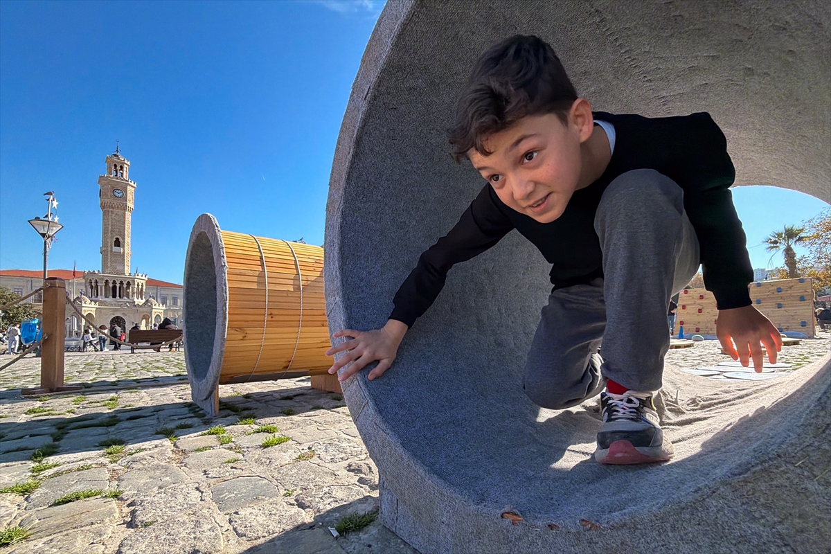 Çocuklar evde oynamak için tüyolar istiyor