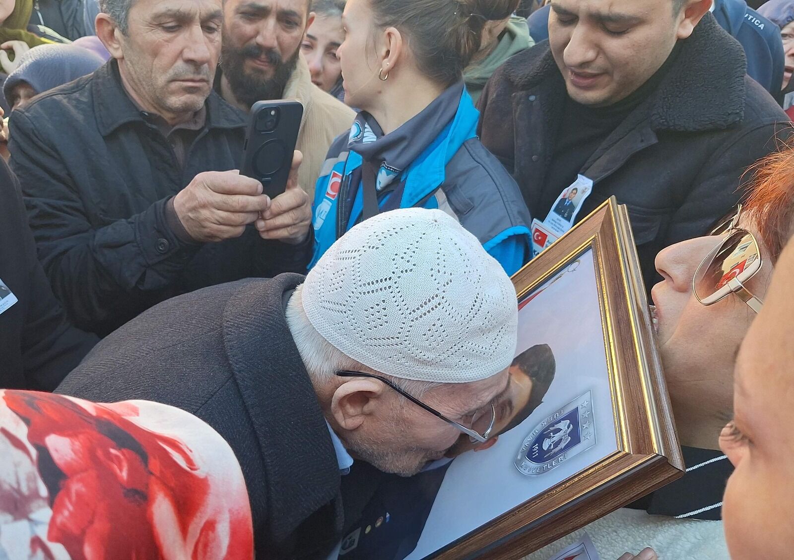 Şehidin naaşı, iki bakanın katıldığı törenle defnedildi