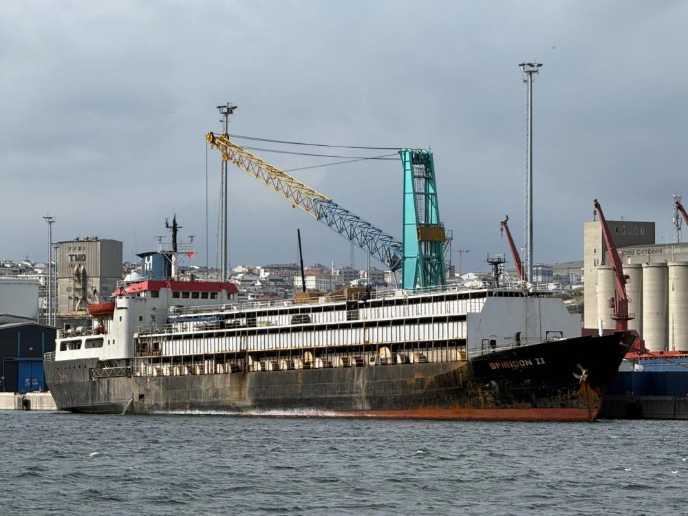 Spiridon 2 Krizi Derinleşiyor