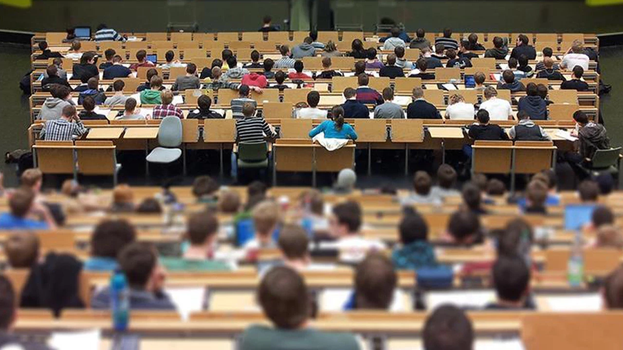 Universite Ara Tatil