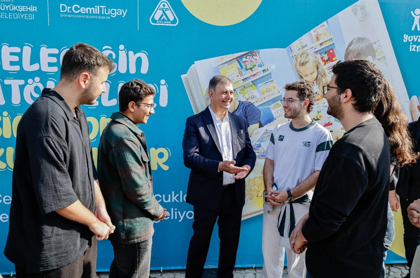 Başkan Tugay'dan gençlere: "Sizin enerjiniz çok başka"