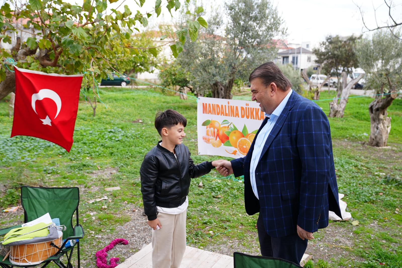 Vatandaşlardan yoğun ilgi: Ferit’in standı solup taşıyor