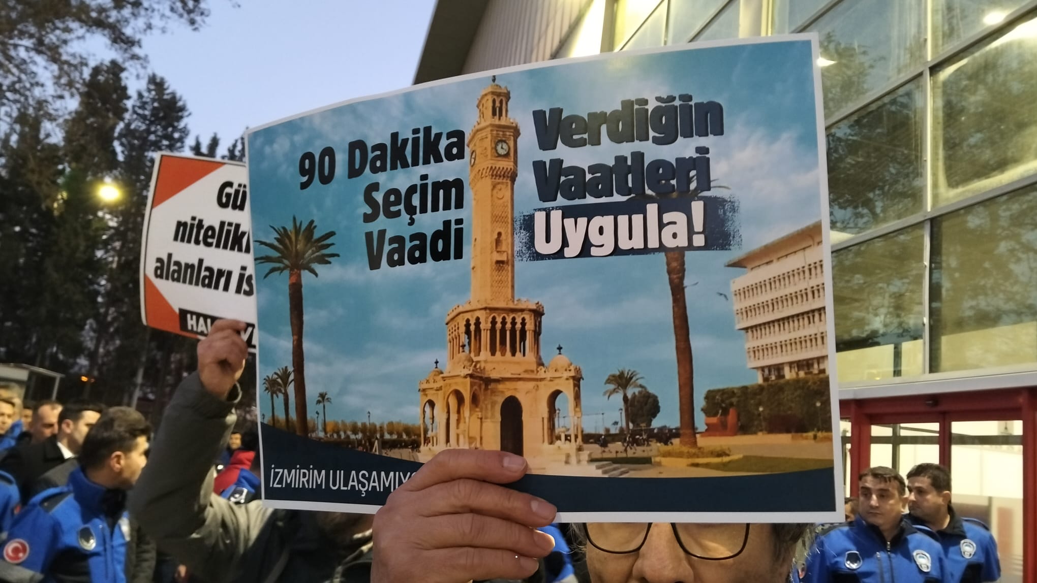 ‘Hakkımızı alana kadar buradan gitmeyeceğiz’