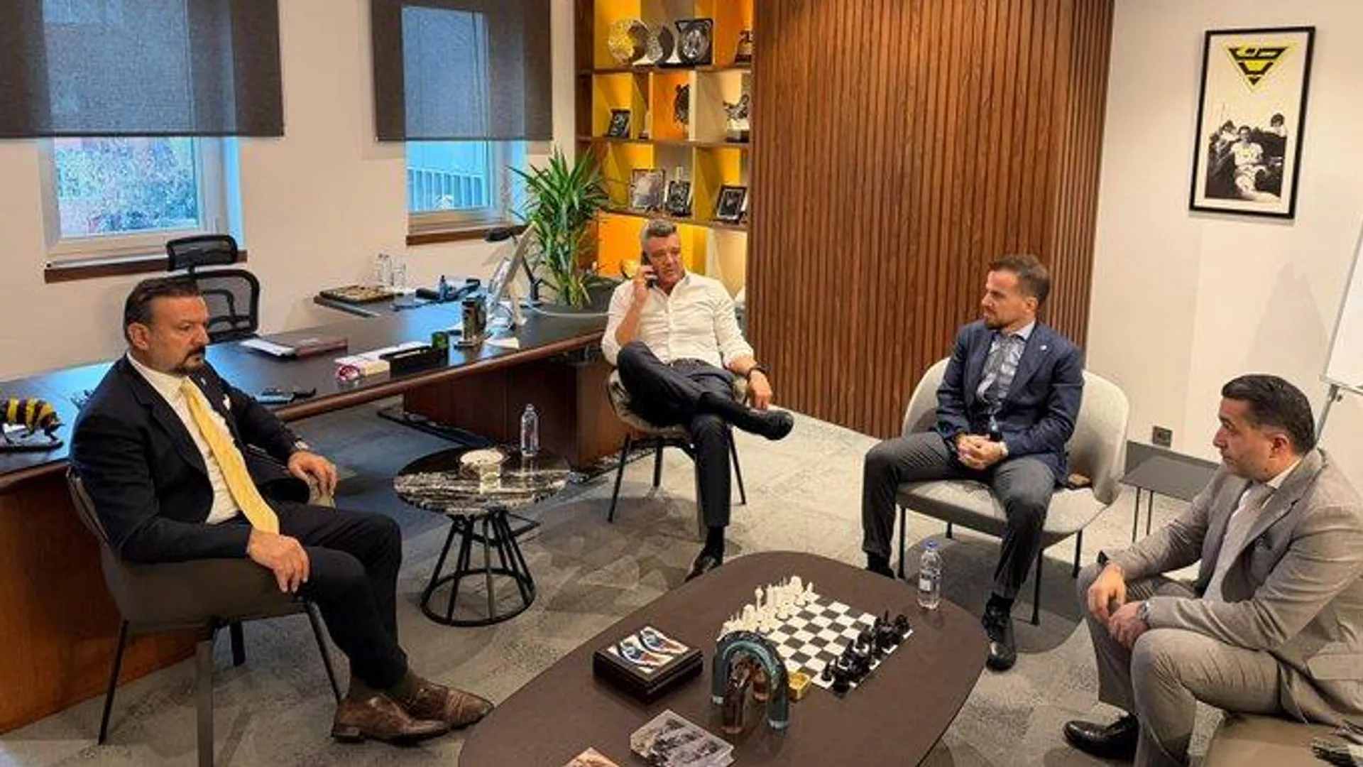 Adli Kontrol Ile Serbest Bırakılan Sadettin Saran'dan Ilk Paylaşım