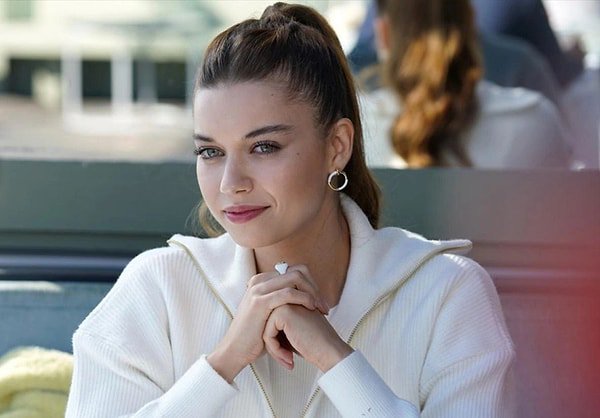 Afra Saraçoğlu 1-3