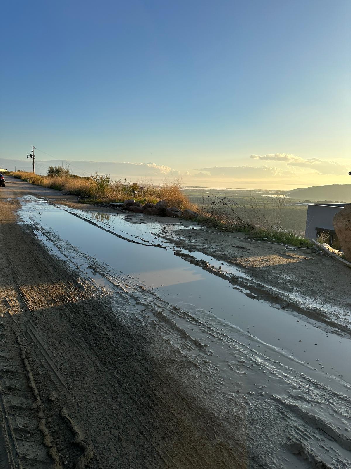 Lüks konutların bağlantı yolları ilerlemeyi engelliyor