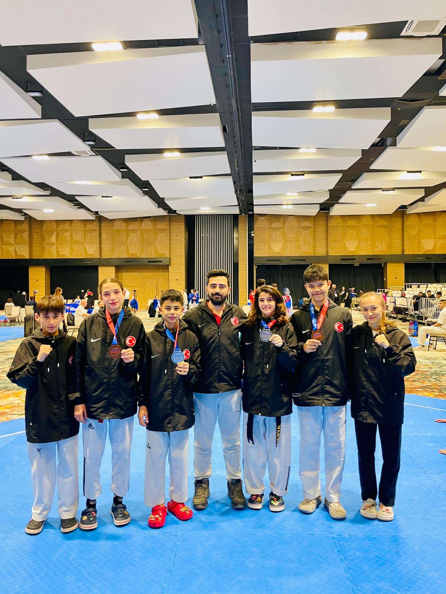 Aliağalı Taekwondocular Saraybosna’dan Madalyalarla Döndü (3)