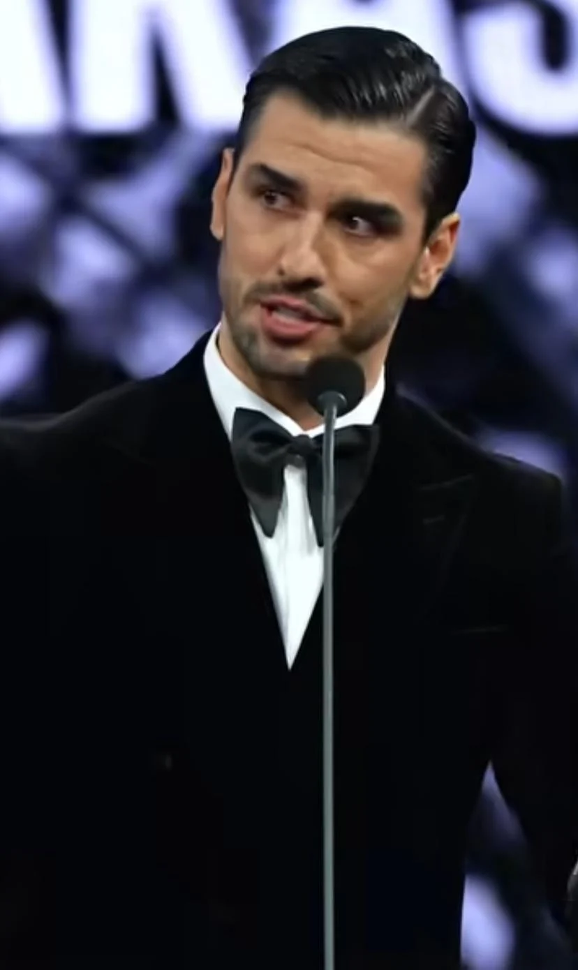 “Bu ödülü biricik annem için alıyorum”