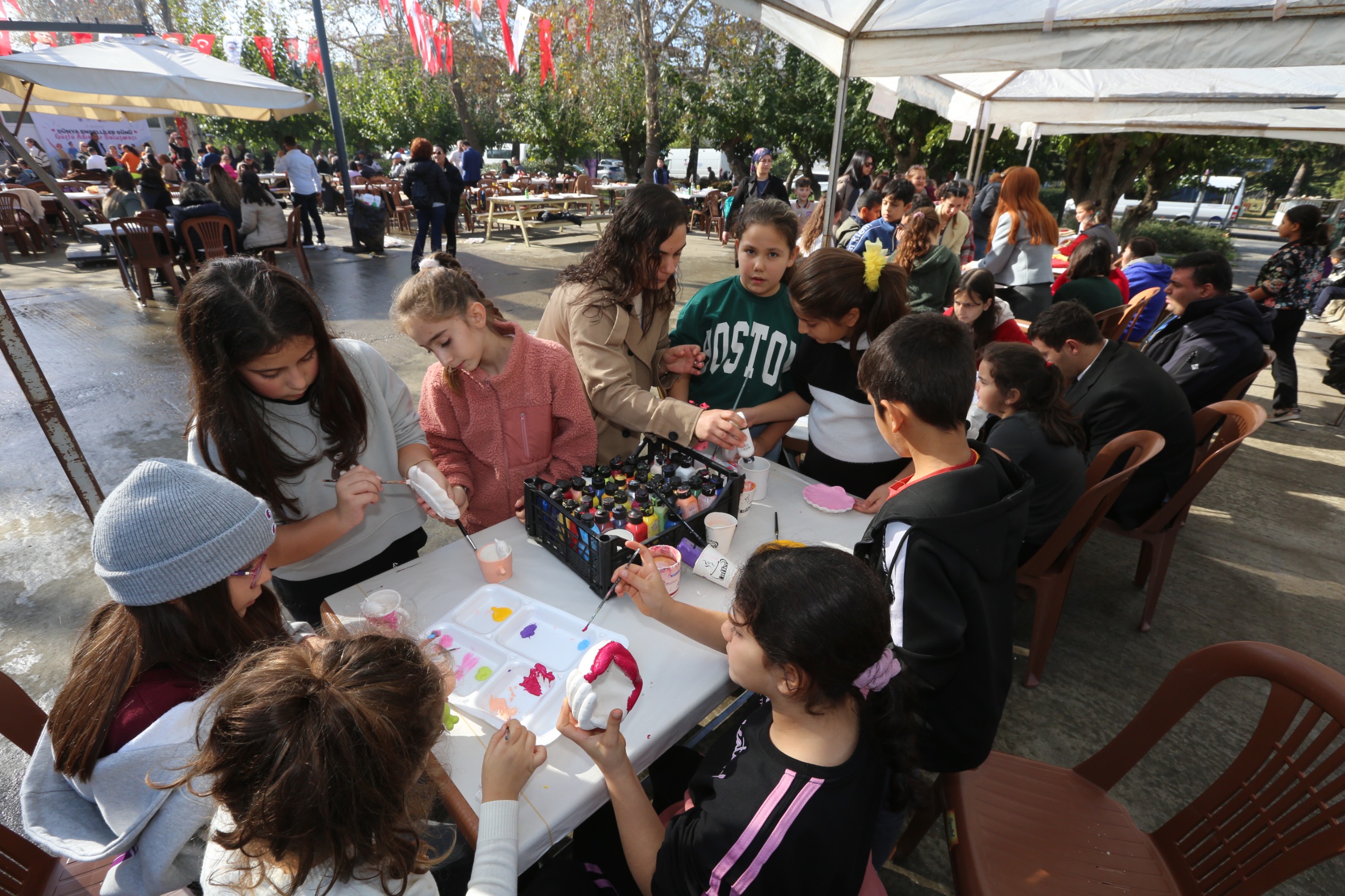 Başkan Sengel’den Efes Selçuk’un Engelsi̇z Çocuklarina Teşekkür (10)