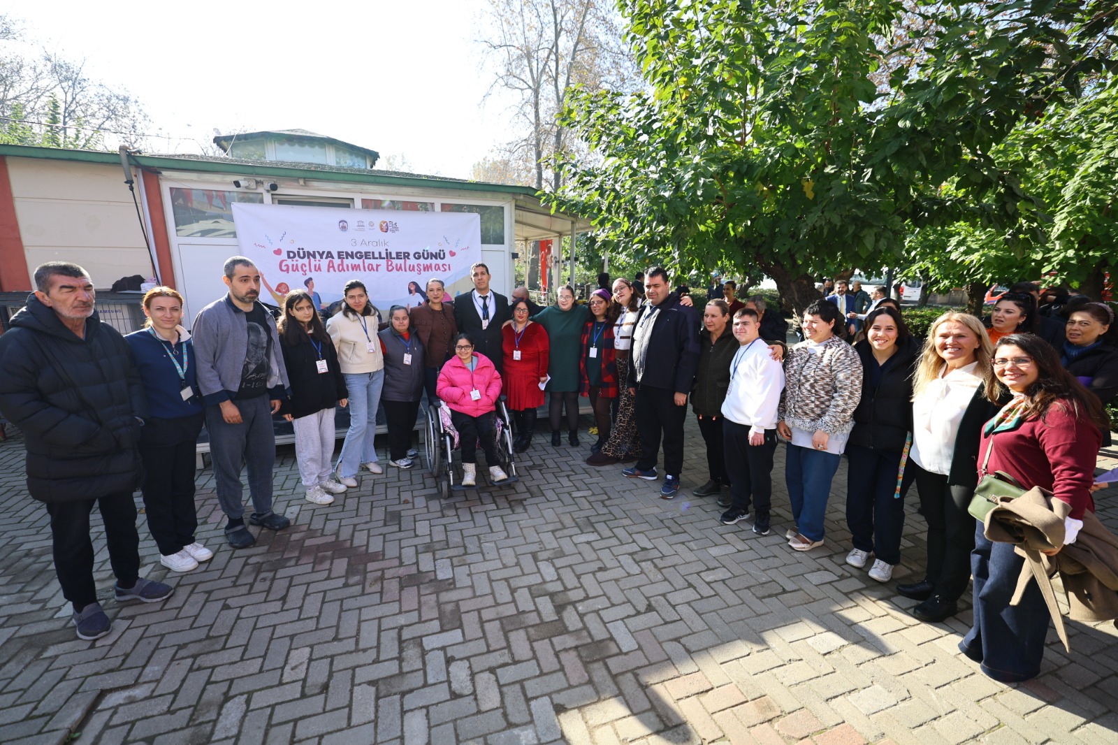 Başkan Sengel’den Efes Selçuk’un Engelsi̇z Çocuklarina Teşekkür (9)