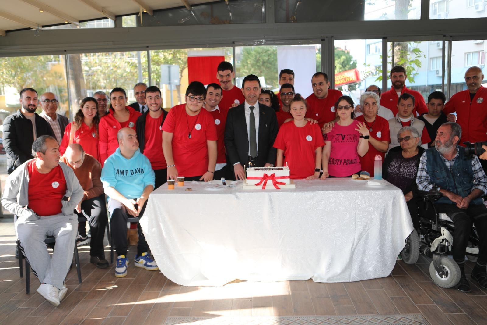 Bayrakli Beledi̇yesi̇’nden 3 Aralik Farkindalik Etki̇nli̇ği̇ (1)