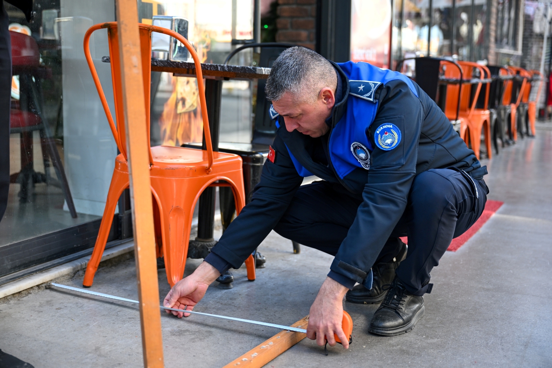 Bornova Belediyesi’nden Küçükpark’ta Işgaliye Düzenlemesi1