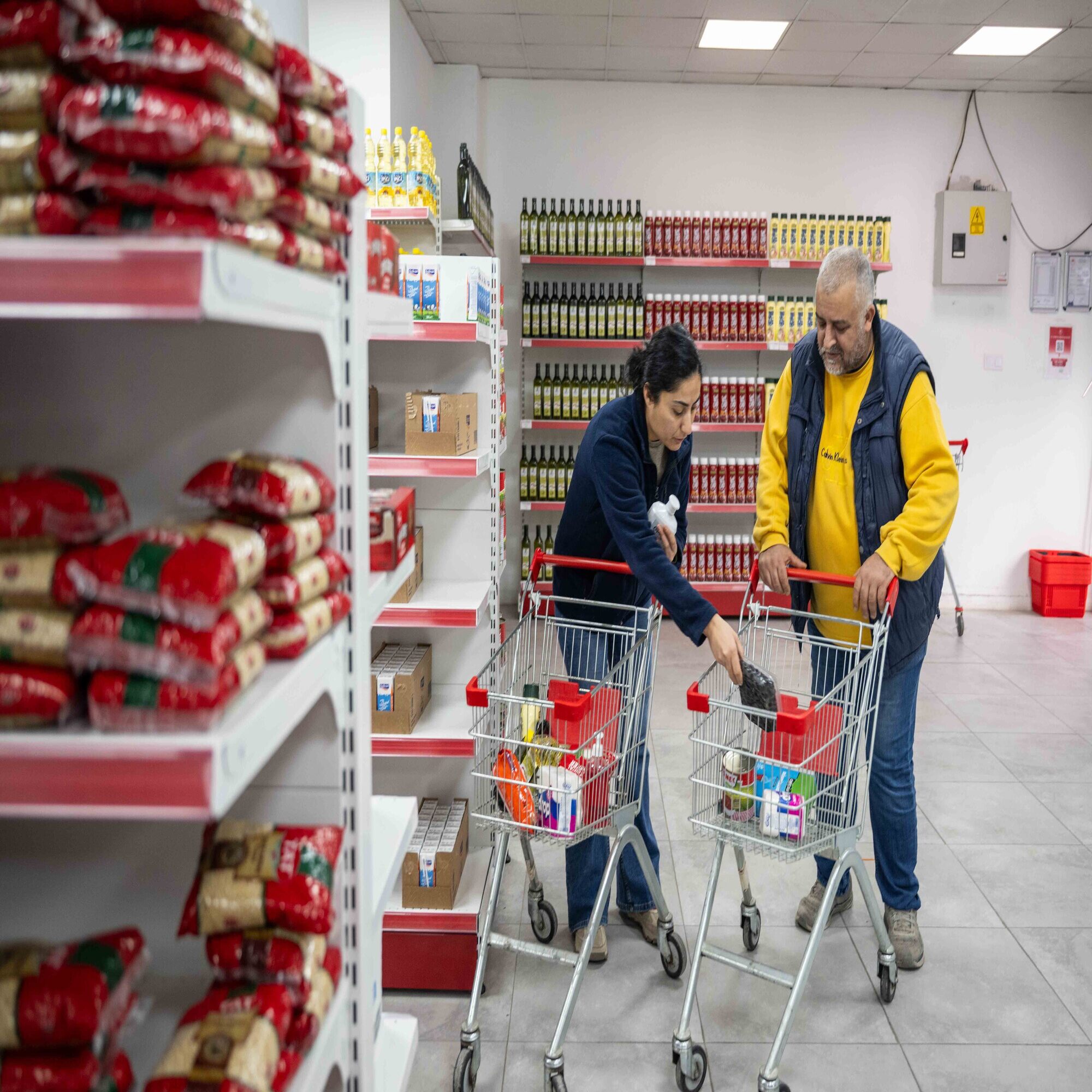 Bornova’da 3 Bin 500 Ailenin1 2