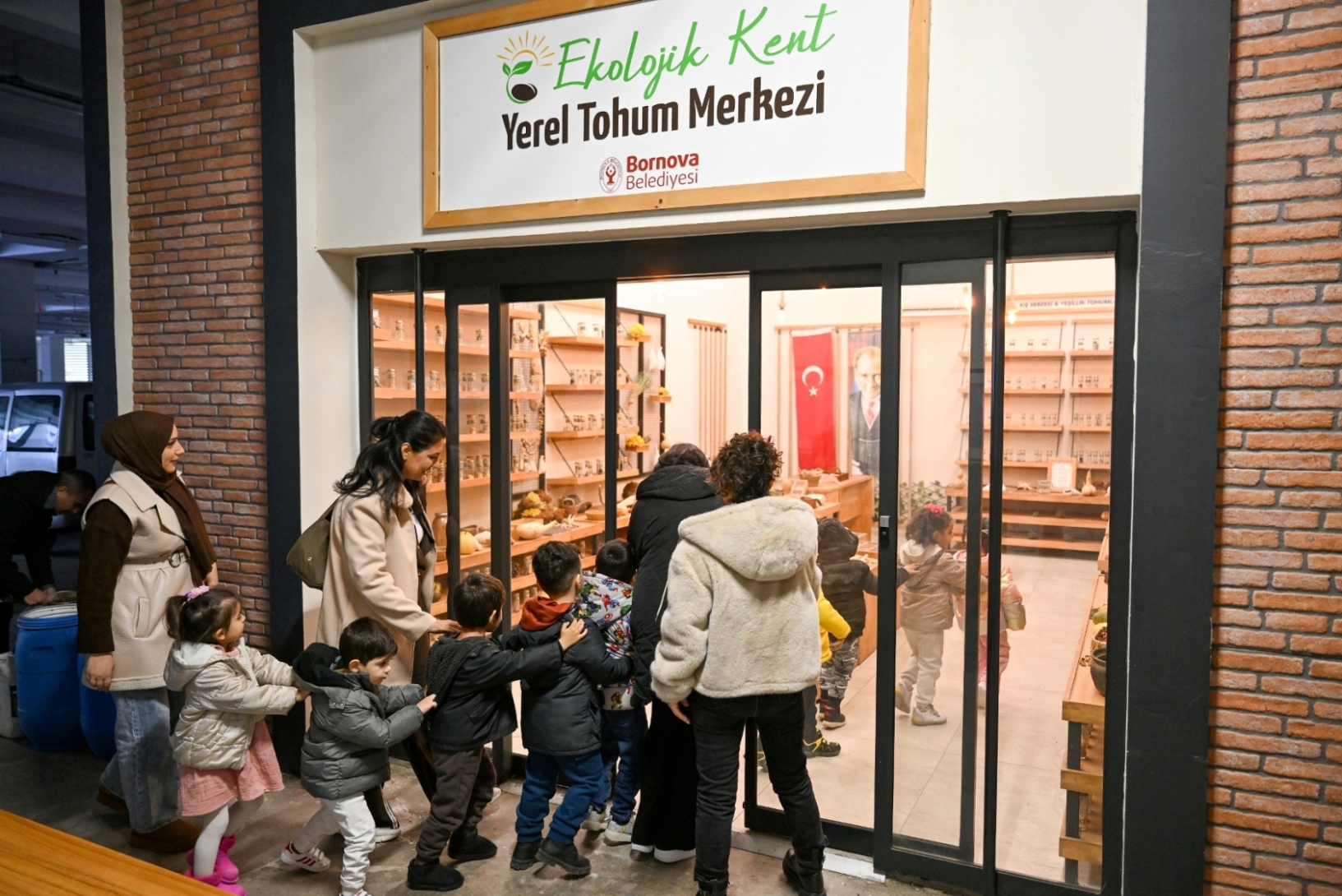 Bornova’da Çocuklar Toprağa Dokundu2