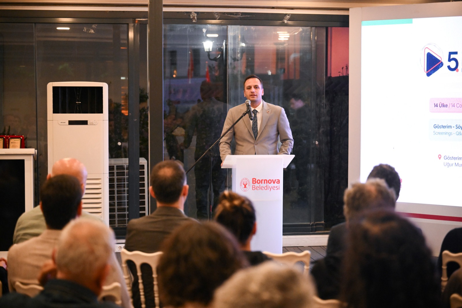 Sanatın sosyalleşme alanı: Sergiler ve atölyeler