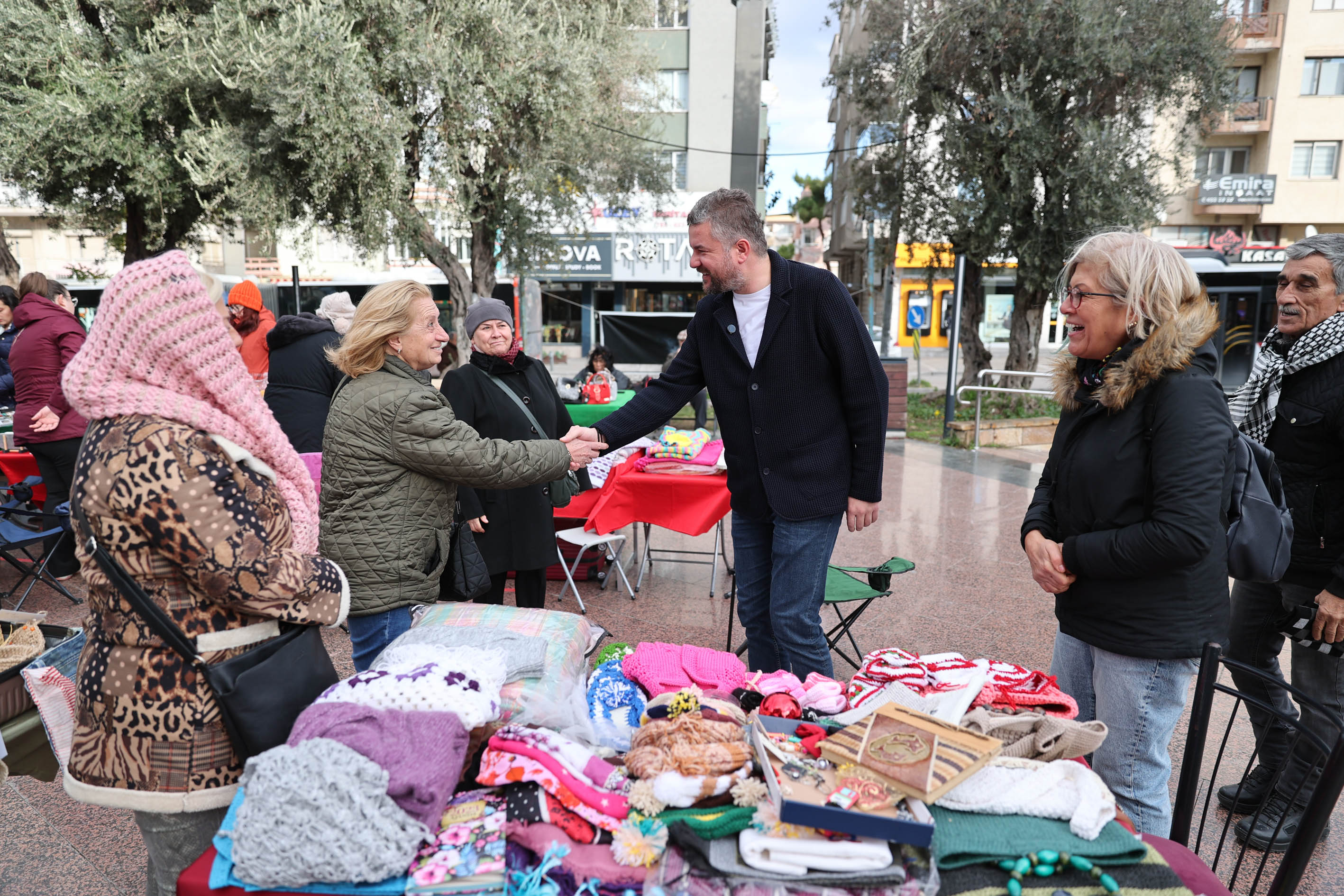 Buca Yeniyıl Pazarı1