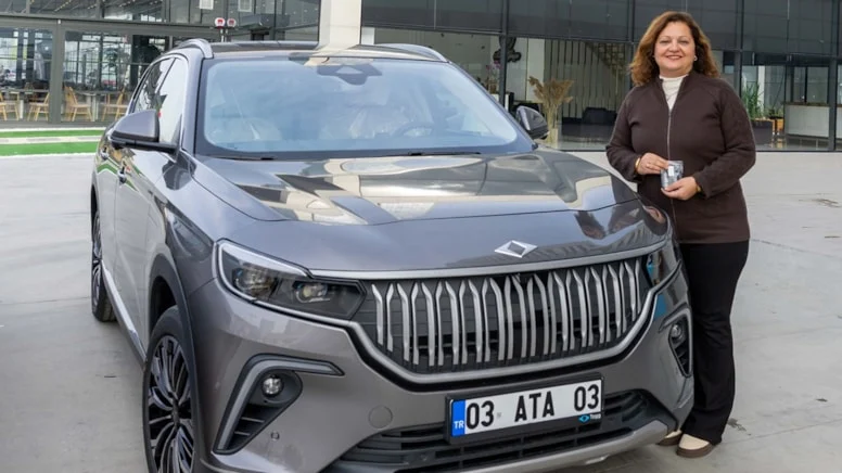 Burcu Köksal Togg Aldı