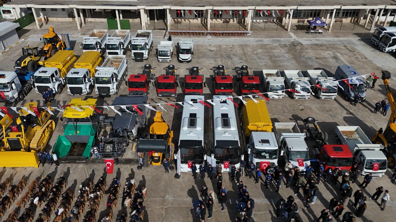 Büyükşehir Hizmet Filosunu 170 Yeni Araçla Güçlendirdi (1)