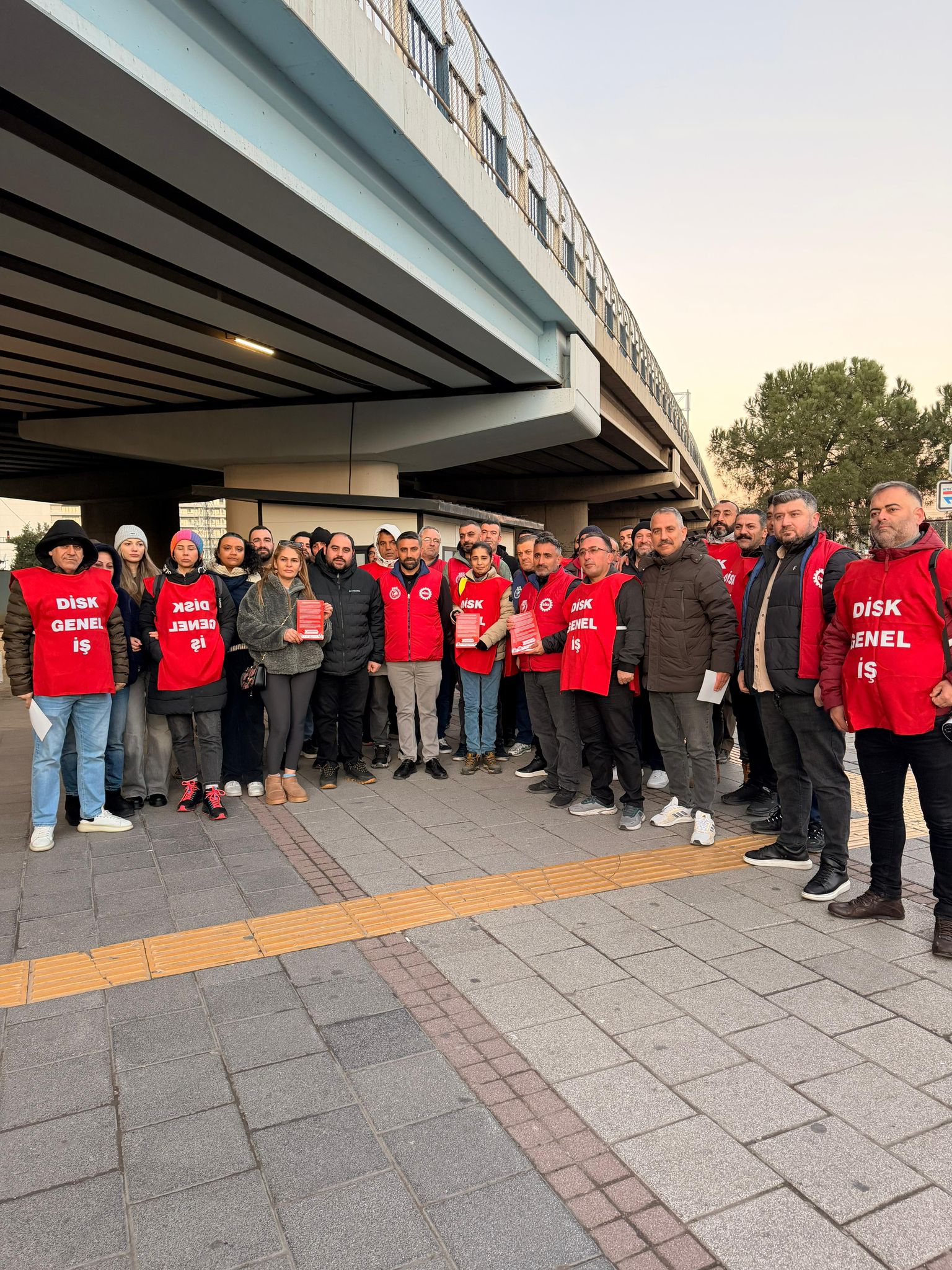Büyükşehir Işçilerinden Metro Çıkarması!