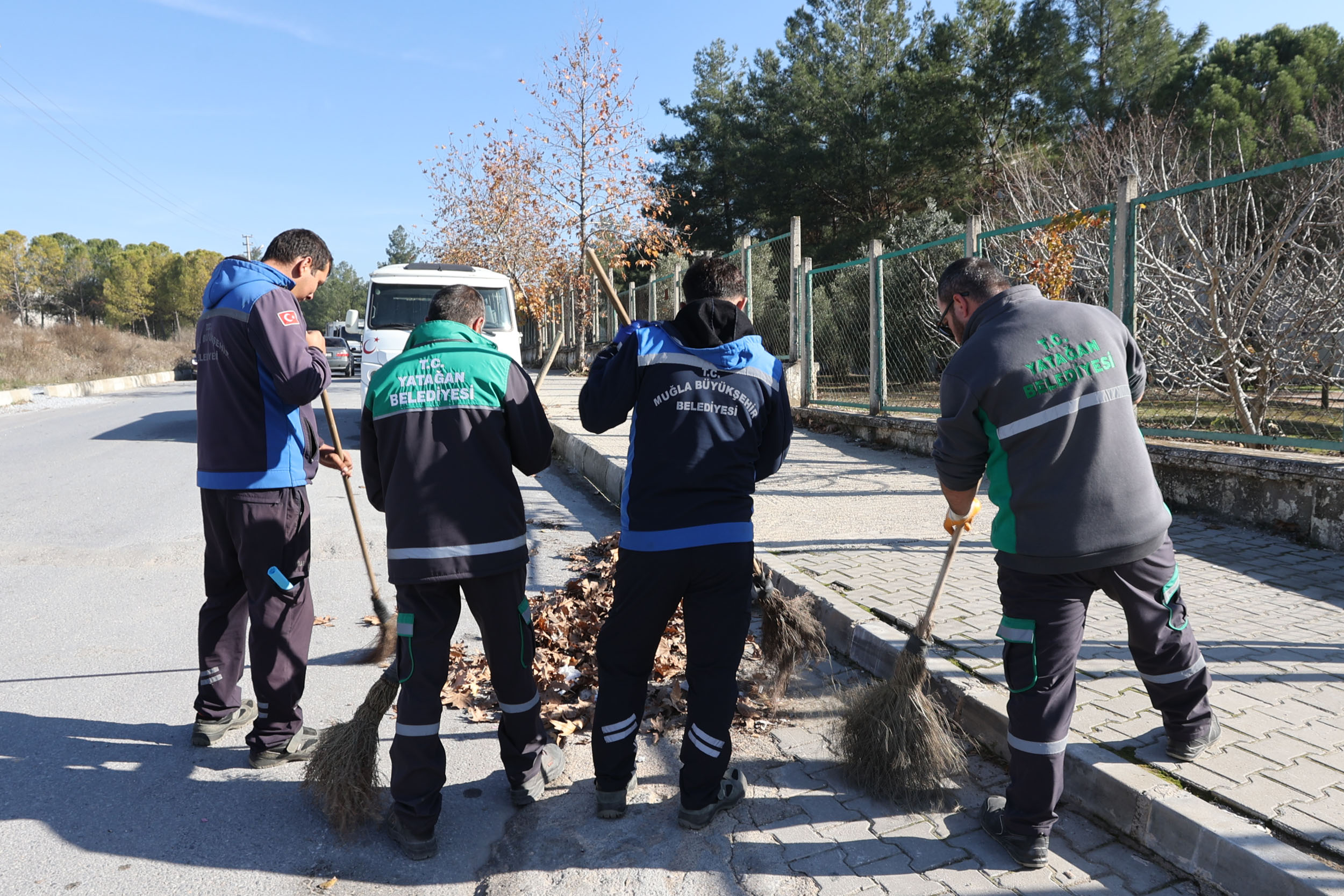 Büyükşehir’den 13 İlçede Çevre Temizliği Seferberliği (5)